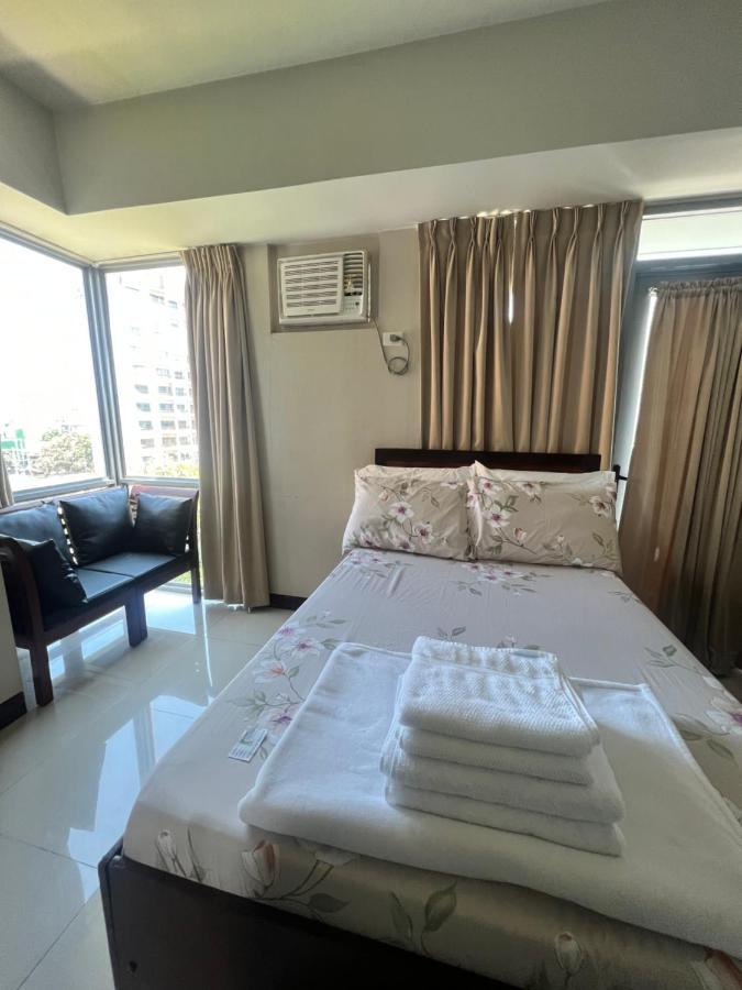 Aparthotel Manhattan Heights Tower D Manila Exterior foto